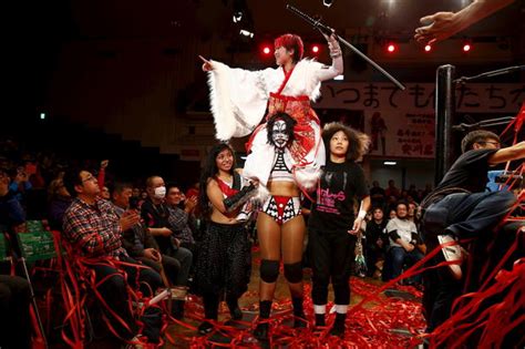 Japanese Pro Wrestling Japans Wild Women Wrestlers Pictures Cbs News