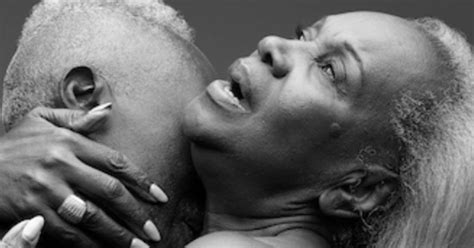cette campagne montre la sexualité des personnes âgées et le résultat est sublime
