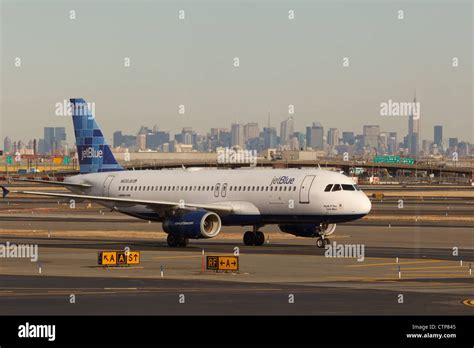 Jetblue Plane At Newark Airport Stock Photo Alamy