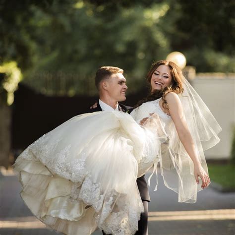 Quelles Poses Prendre Pour être Belle Sur Ses Photos De Mariage