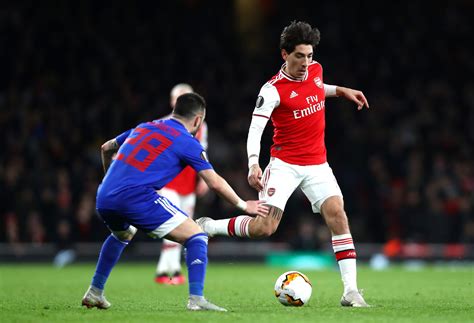 Arsenal Hector Bellerin Might Not Fit Mikel Arteta