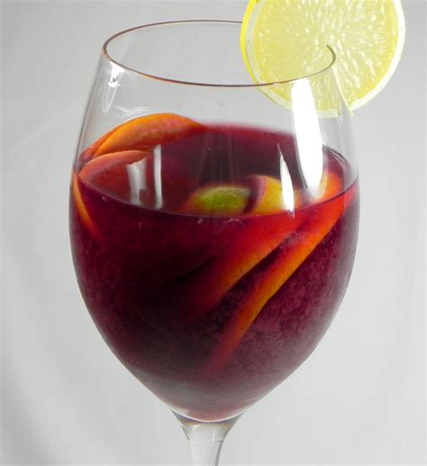 12 Best Sangria Recipes For Summer Sipping Sangria Recipes Spanish
