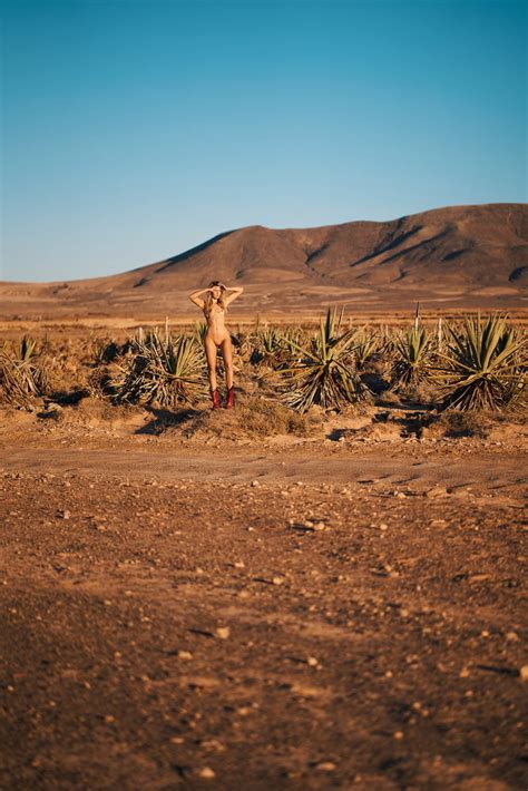 Jessica Witmann Naked In The Desert