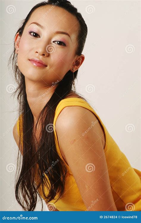 belle fille chinoise photo stock image du jeunesse cheveu 2674824