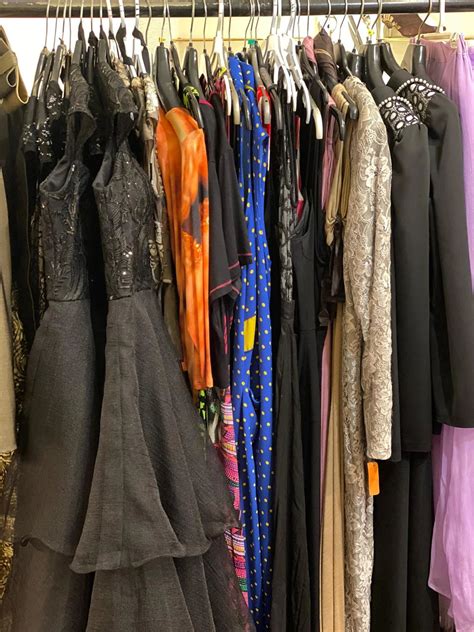 Wholesale Pallet Of Women's Boutique Clothing | CloseoutExplosion.com