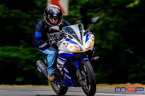 The yamaha r15 in the philippines is priced at php 164,000. Hairpin Carver: The Yamaha YZF-R15 - Motorcycle Philippines