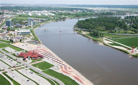 290 Million Plan For Omaha Riverfront Draws Praise But Some Like Gene