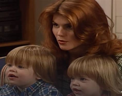 Lori Loughlin Could Have Learned Big Life Lesson From Aunt Becky On Full House Video 1015