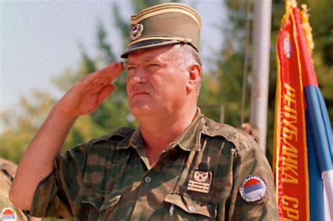 The former bosnian serb military chief's defence asked for the final verdict in his trial to be postponed because one of his lawyers will not be. »Ratko Mladić je mrtev!«