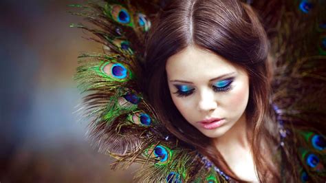 The Collar Of A Girl Peacock Feather Wallpapers And Images Wallpapers