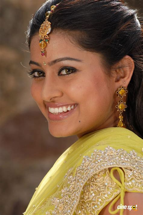 Pin By Kiruba Devi On Sneha Actress Without Makeup Beautiful Beauty