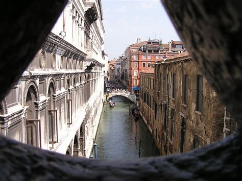 Filebridge Of Sighs Venice Italy Wikimedia Commons