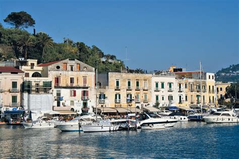 Walking Guidebook To Amalfi Coast Capri Ischia Cicerone Press