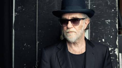 Born in 1951 in rome, singer/songwriter francesco de gregori grew up listening to and being inspired by american musicians bob dylan and leonard cohen as well as italian artist fabrizio de andré. Il Canzoniere: "Generale" di Francesco De Gregori ~ Musica ...