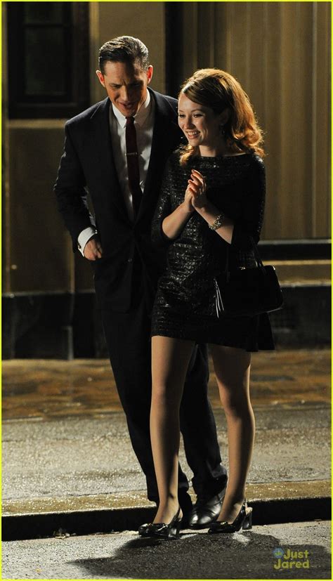 emily browning and tom hardy look happy to shoot legend night scenes photo 696884 photo