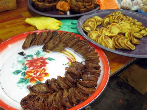 10 makanan tradisional bandung yang bikin nagih. RESEPI NANNIE: Kuih-muih tradisional di pasar Payang..