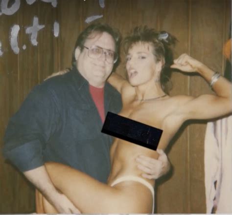 My Dad Stole Pamela Anderson S Sex Tape Made Millions After Shocking