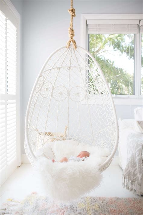 This multicolored option works well in this fun and utilizing a hanging chair in the room can serve as a private reading space or a chic personal spot for phone chats or watching your favorite movie. 9+ Romantic Paint Color Bedroom Hammock Chair Gallery ...