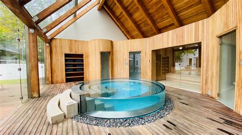 Modern Wooden Interior With Jacuzzi · Free Stock Photo