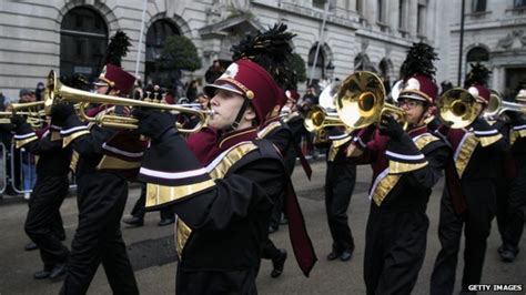 Crowds Join Londons New Year Parade Bbc News