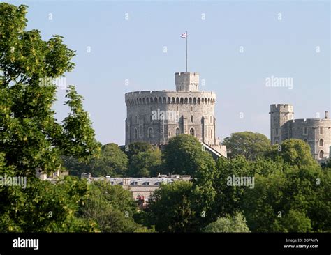 Round Tower At Windsor Castle Windsor England 2011 Stock Photo Alamy