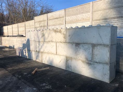 Bloki Betonowe Blok Z Betonu Mur Oporowy Oporowe Zasieki W Kielcach