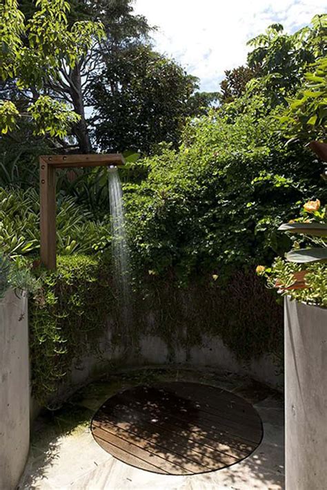 20 Irresistible Outdoor Shower Designs For Your Garden