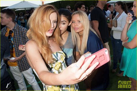 Bella Thorne Snaps Selfies With Madison Beer At Just Jareds Summer Fiesta Photo 3155433 Aj