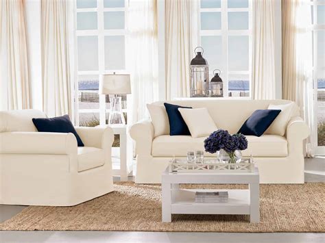 how to decorate living room with white sofa