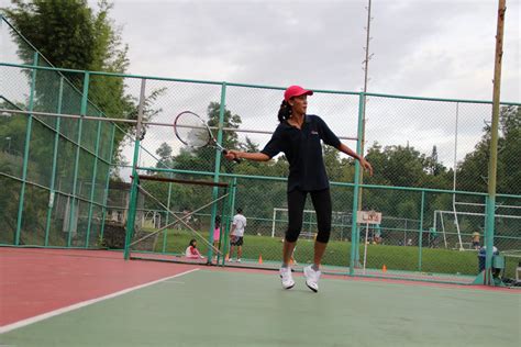 Teknik Dasar Bermain Tenis Lapangan Olah Tubuh Dengan Olahraga