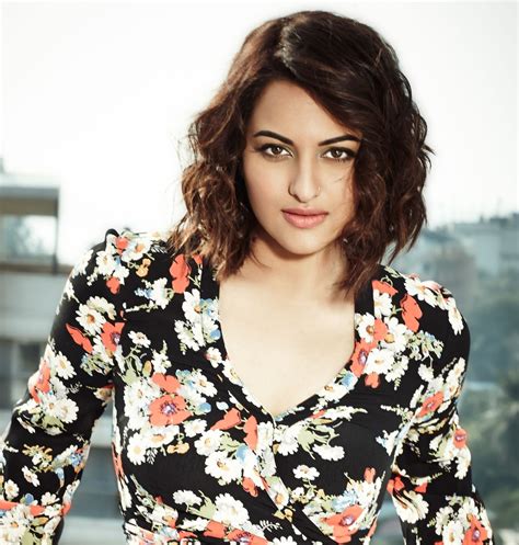 Sonakshi Sinha Basic Hairstyles Pixie Hairstyles Bridal Hairstyles Beachy Waves Hair Hair