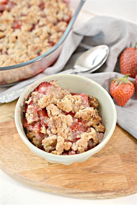 34 keto desserts that'll actually satisfy your sugar craving. Keto Strawberry Crumble - BEST Low Carb Keto Strawberry Crumble Recipe - Easy - Gluten Free ...