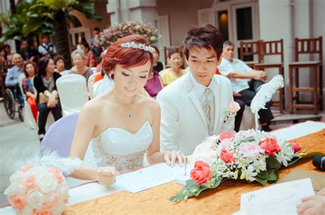 Cosy room for 2soak up the modern and vintage charm of this newly renovated humble home. Hearted Moments - ROM Wedding Photography Singapore