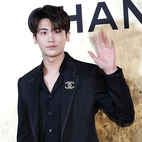 Park Hyung Sik Has Officially Enlisted For Military Service E Online