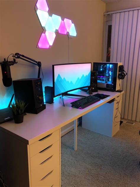 Whether it is the microsoft xbox 360, sony playstation 3, a pc gaming desk. Repost from r/battlestations | Gaming room setup, Video ...