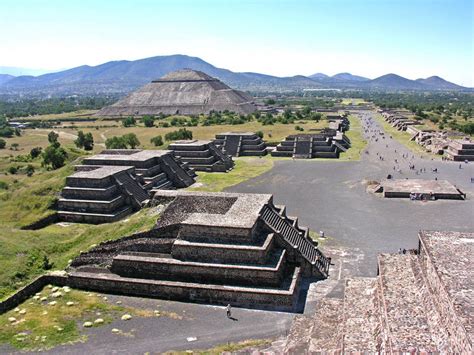 Tenochtitlan is a virtual project because all musicians live in different towns and are involved in other projects of their own. Die Pyramiden von Tenochtitlan Foto & Bild | north america ...