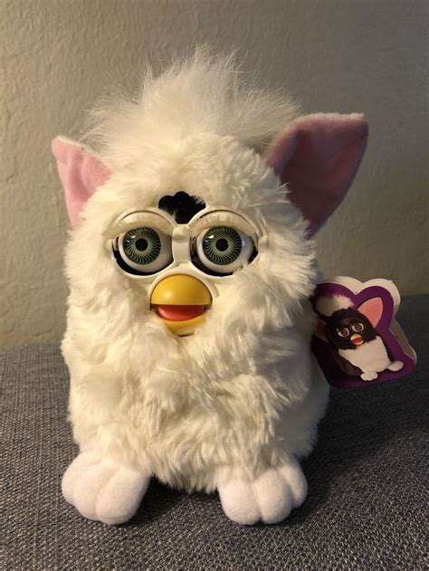Furby Model 70 800 White Snowball Series 1 Electronic Not Working