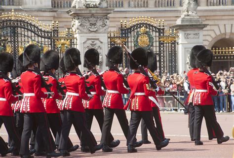 Buckingham Palace Tour And Changing Of The Guard City Wonders