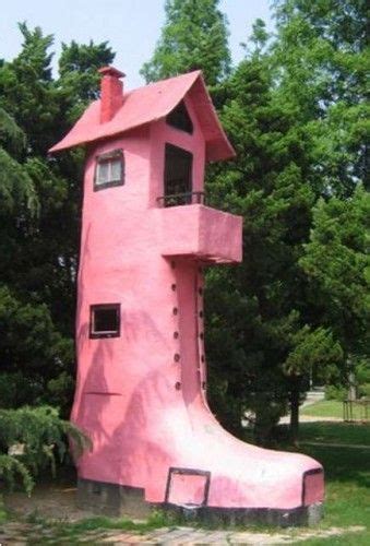 Pink Thing Of The Day Pink Shoe House The Worley Gig