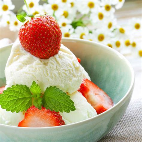 Einfaches Low Carb Milcheis selber machen gesundes Eis-Rezept