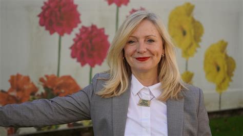 Bit.ly/1vgtpwa labour mp tracy brabin has became the target of criticism. Tracy Brabin steps down from Labour frontbench to focus on ...