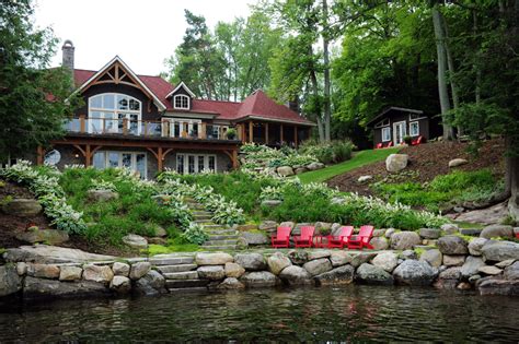 Teluk baru, pantai tengah, 07000 langkawi, kedah. Wendel Clark's Muskoka cottage offered on Airbnb | Toronto ...