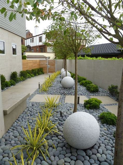 Plant a tree to add interest and shade to the garden. 35+ Beauty Front Yard Pathways Landscaping Ideas on A ...