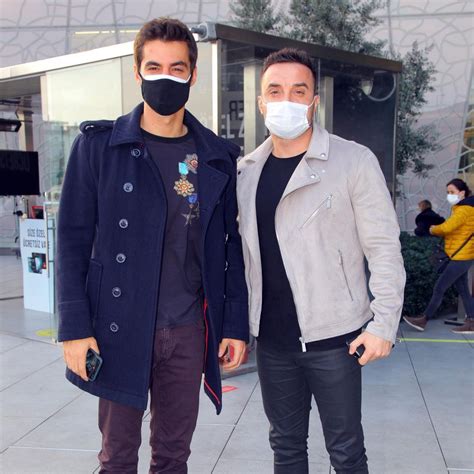 Henüz 4 yaşında iken babası mehmet ali kaygılaroğlu'nu yitirmiştir. Turkish Series News on November 14, 2020