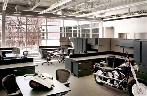 Walk away from the ordinary with motorcycle footwear crafted for true originals. Harley-Davidson - Product Development Center | Flad Architects
