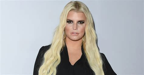 jessica simpson mommy shamed for dyeing daughter s hair