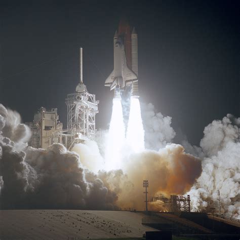 Sts 61 The Space Shuttle Endeavour Lifts Off From Launch P Flickr