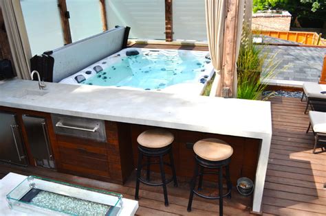 Hot Tub Retreat Contemporary Terrace Chicago By Chicago Roof Deck And Garden Houzz Uk