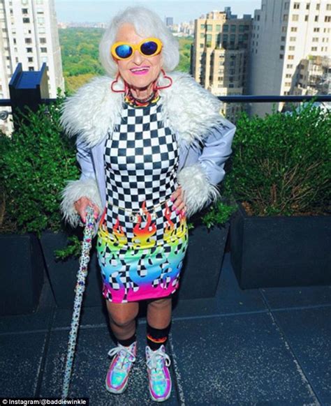 Baddie Winkle On How To Take The Perfect Instagram Picture Daily Mail