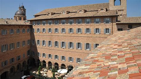 For a stay above the sassi, albergo italia is a good choice—some rooms have fantastic views over the sassi. Hotel 4 stelle Urbino San Domenico Albergo nelle Marche ...